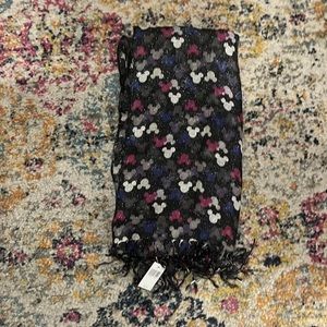 Disney sparkle Scarf. NWT